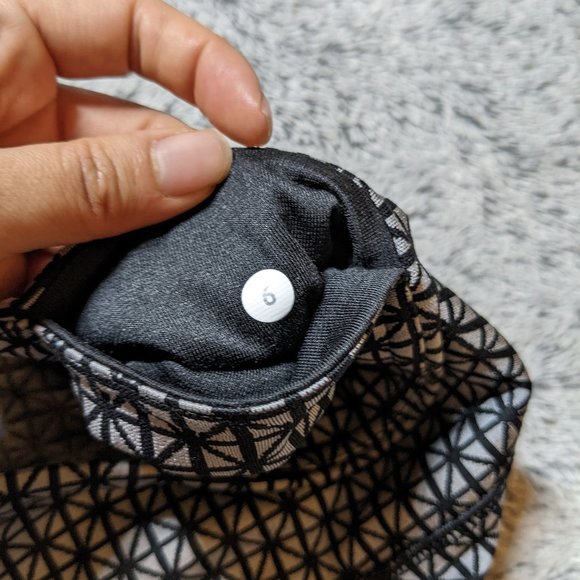 Lululemon Silver Black Wunder Under Tri Geometric Full Length Leggings Size 6 - Picture 5 of 7